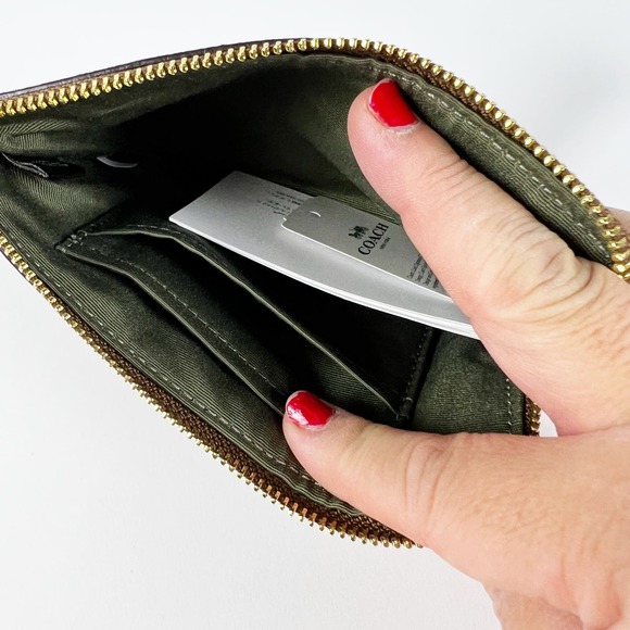 NWT Coach signature PVC Leather corner zip wristlet khaki military green - Picture 2 of 4